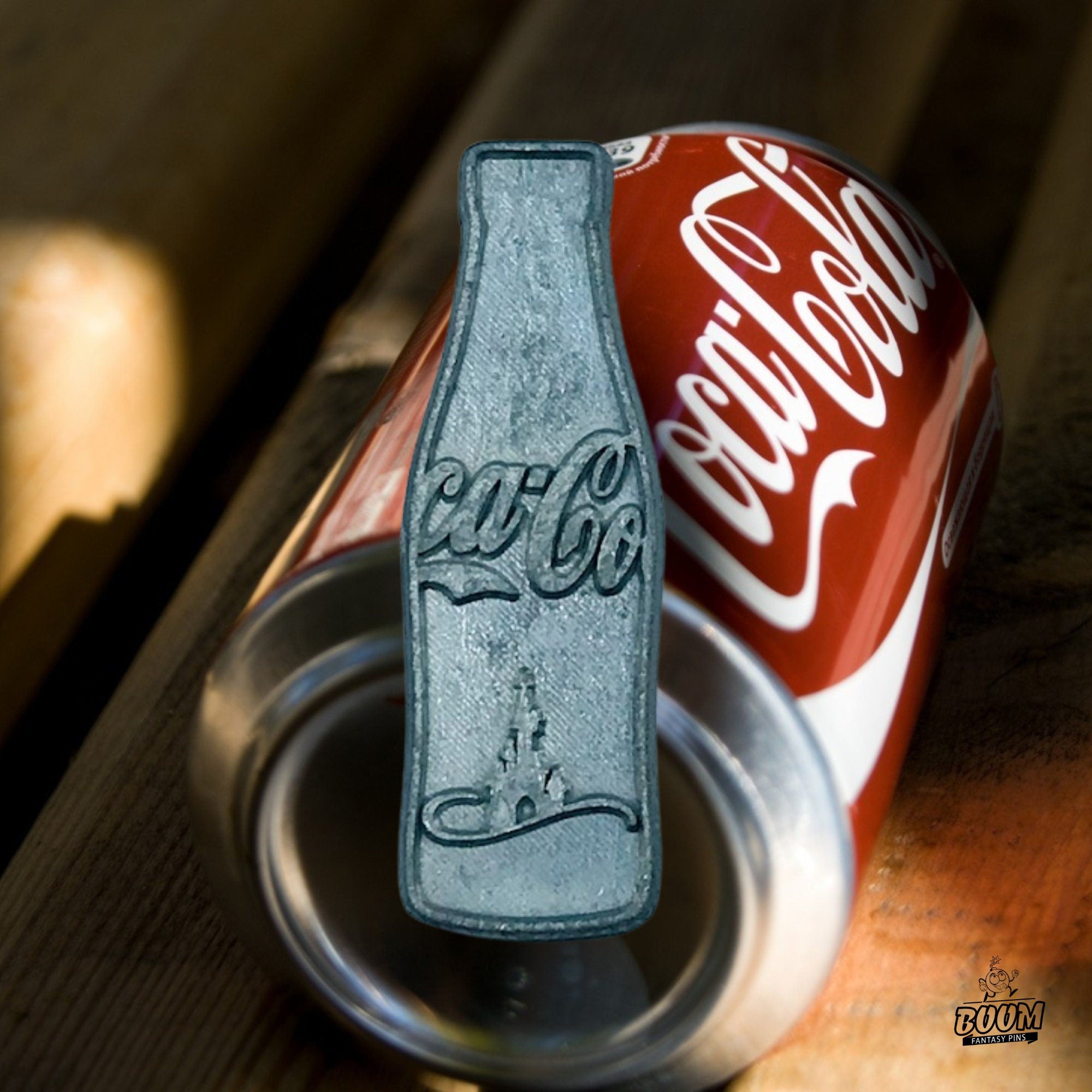 Pin – Colaboración de Walt Disney con Coca-Cola – Disney Fantasy