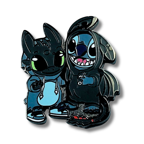 Pin – Stitch from Lilo and Stitch and Toothless from How to Train Your Dragon – Disney Fantasy